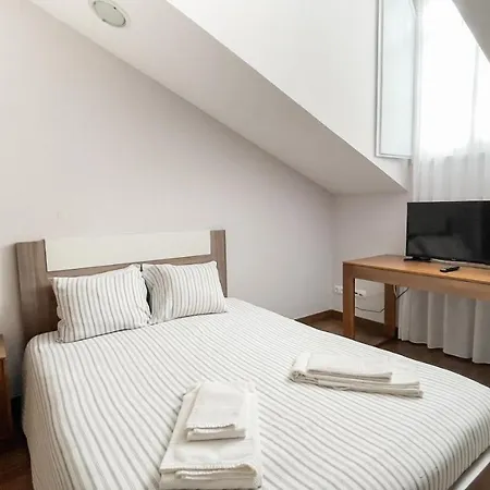 Casa Do Teatro 蓬塔德尔加达